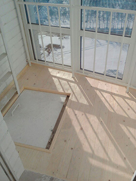 Отделка полов на балконе